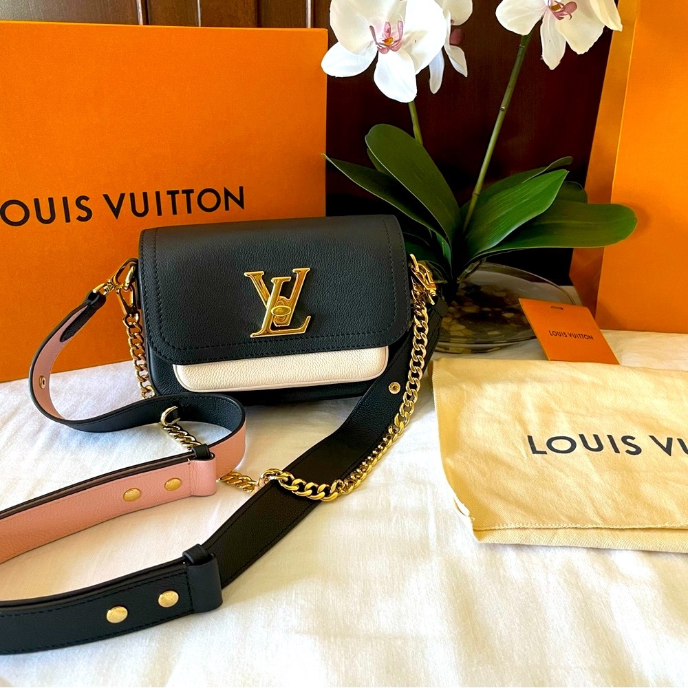 🛑 SOLD 🛑 Louis Vuitton Lockme Tender Bag